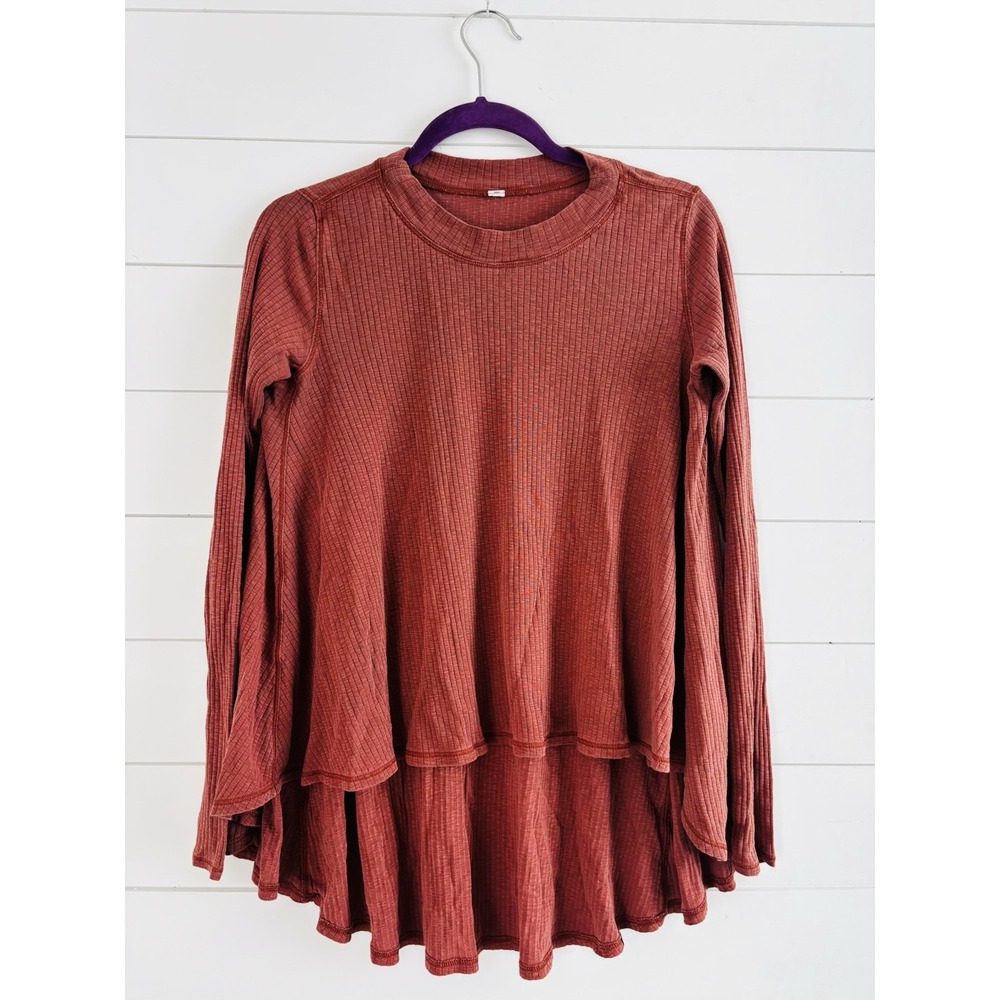 Lululemon • Orange Long Sleeve Textured High Low Top Shirt Size? Has Measurments